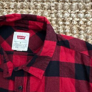 Levi's Buffalo Plaid Flannel Shirt (Medium) Black Red